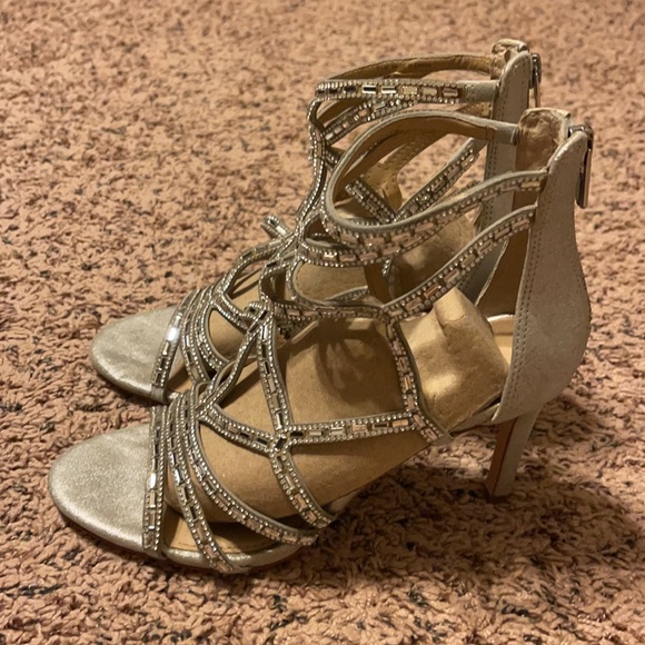 Silver stud Antonio Melani Heels only worn once. Size 7.5 M. - Picture 2 of 6